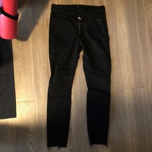 black skinny jeans with exposed zipper